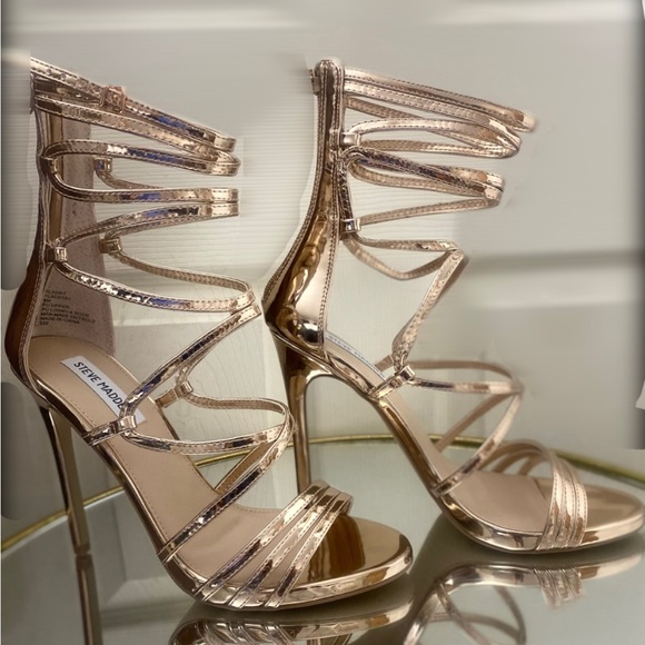 🚨NEVER WORN Steve Madden- Size 9 | Rose Gold | Heel Height: 4.75 Inches - Picture 2 of 9